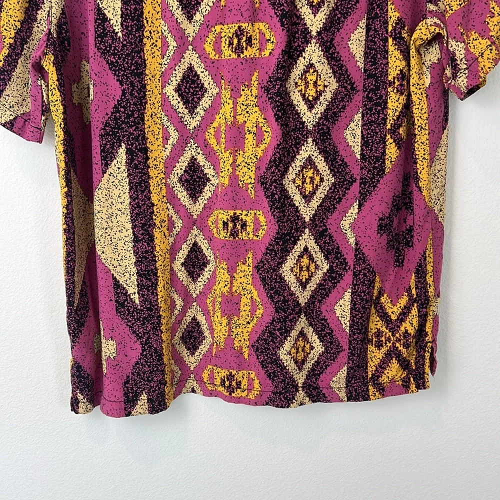 UO Urban Outfitters Diamond Stripe Short-Sleeve Rayon Shirt - Picture 10 of 13